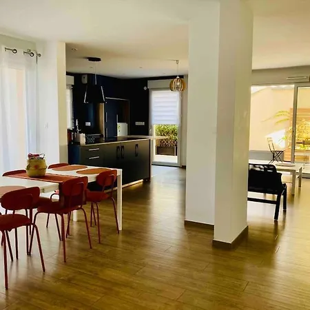 Quai Sud - Gare, 100 M2, Parking, Wifi, Superette, Lave Linge Appartement